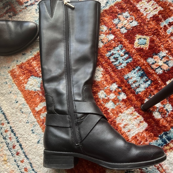 Black riding boots by Karl lagerfeld. - Picture 8 of 12